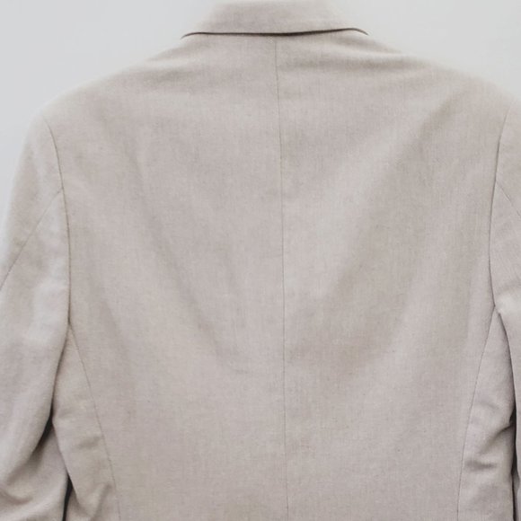 Claiborne Men's Easy Care Beige Herringbone pattern Blazer RN52003Size 36R - Picture 5 of 13